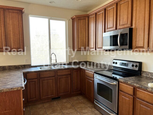 Foto del edificio - New Lower Price. South Jordan Home