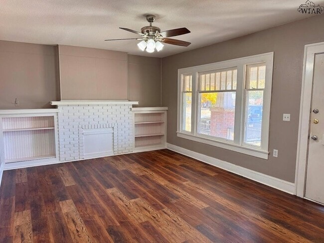 Building Photo - 1710 Monroe St