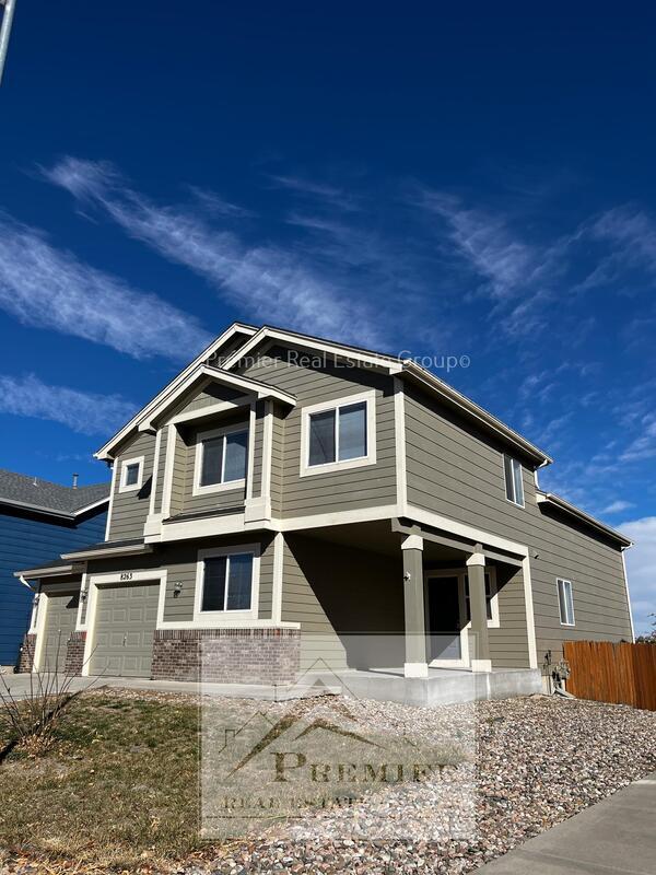 Building Photo - 8263 Belleterre Dr