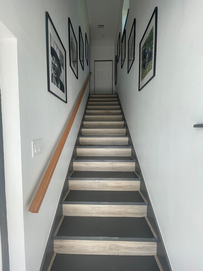Foto del edificio - 716 23rd Ave N