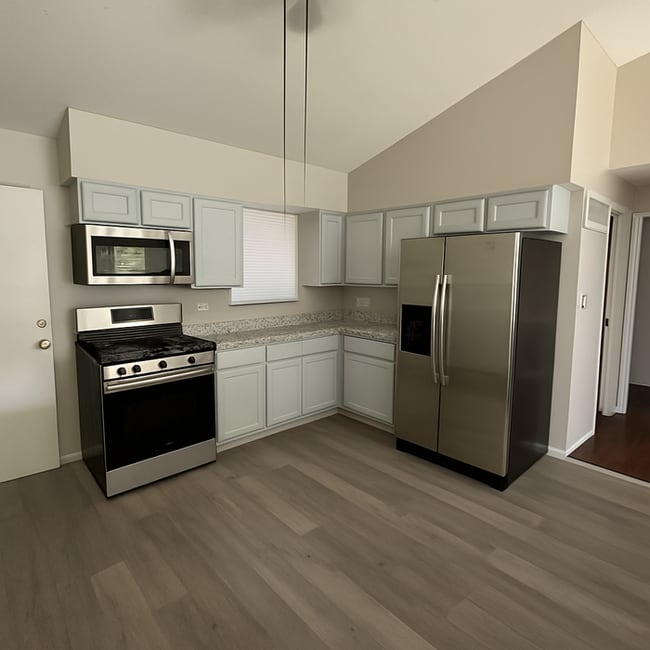 Building Photo - 1634 Stardust Dr