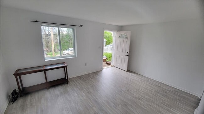 Building Photo - 4461 Highridge St