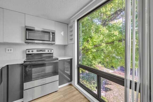 Building Photo - The Highlands in Winter Springs