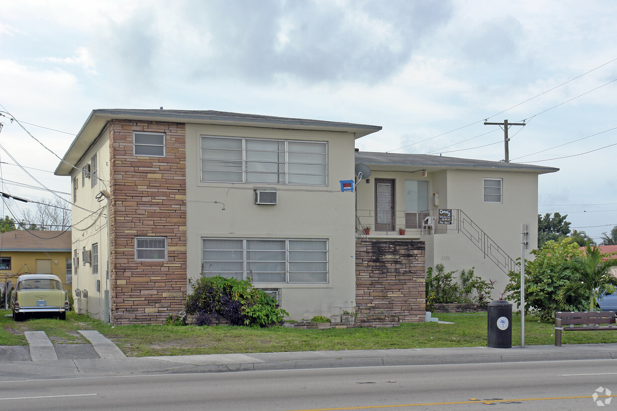 Building Photo - 5170 W Flagler St