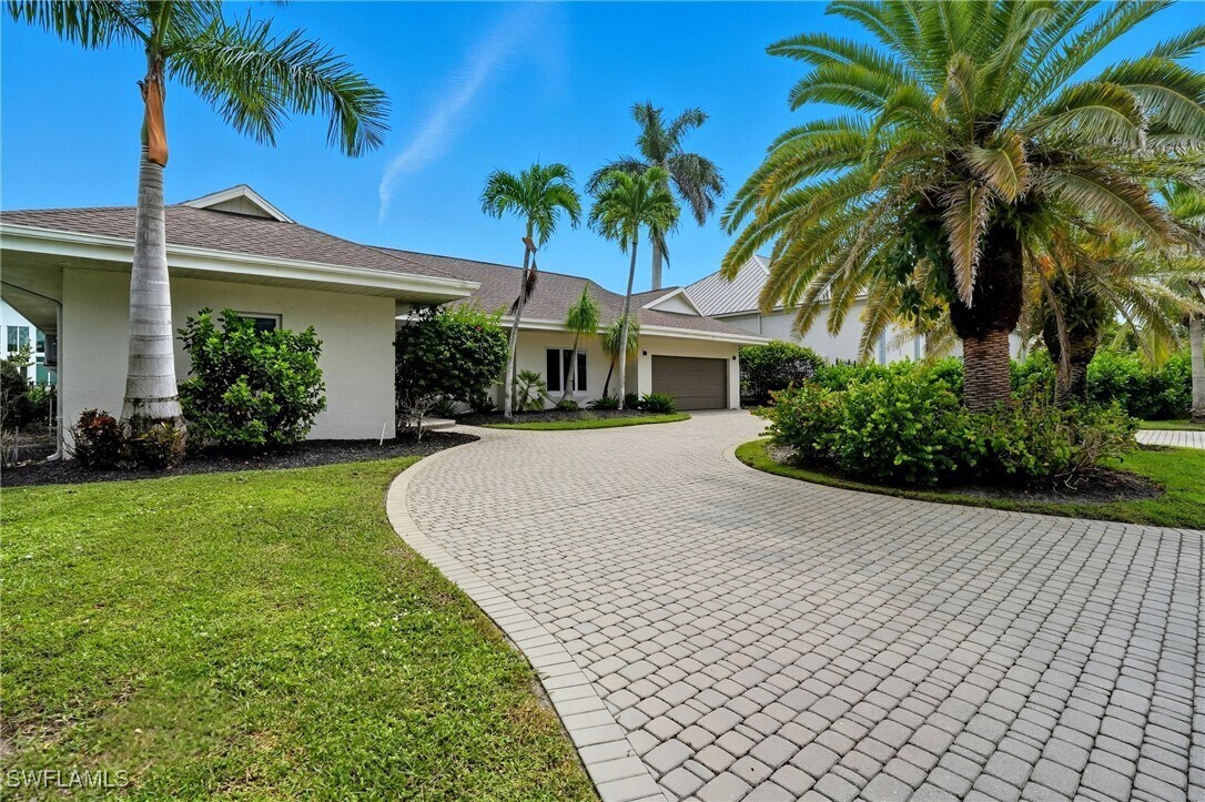 Primary Photo - 5122 Starfish Ave
