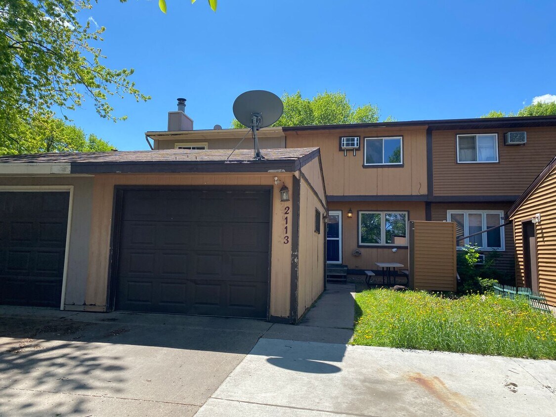 Primary Photo - 3 Bedroom Townhome in West Fargo - MOVE IN...