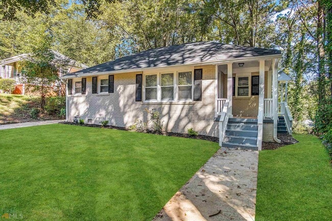 Foto del edificio - 1807 Oakmont Dr NW