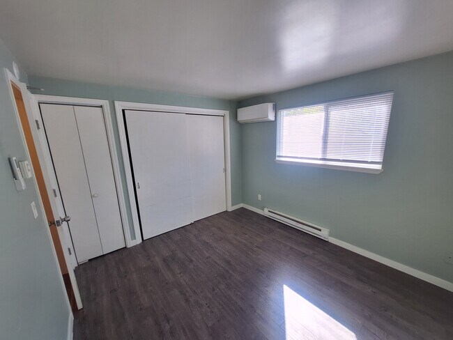 Dormitorio - 5124 SE Foster Rd