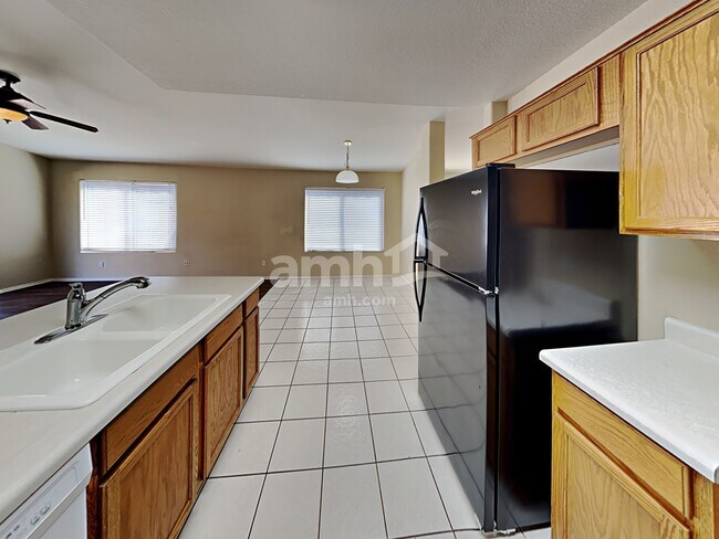 Foto del edificio - 531 S 88th Street