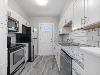 Building Photo - 16 Windsor Rd