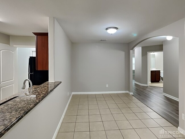 Building Photo - 8707 Hazel Rose Sky Dr