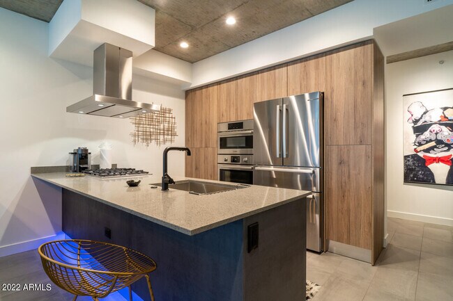 Foto del edificio - 7180 E Kierland Blvd