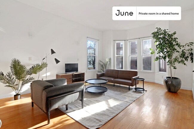 Foto del edificio - Room in Shared 4 bed/2 bath home in Roxbury