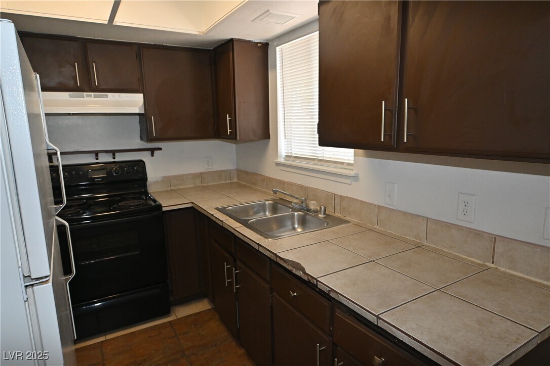Foto principal - 2301 Stewart Ave