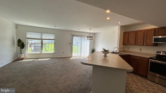 Foto del edificio - 424 Waverly Woods Dr