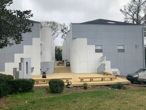 Building Photo - 815 W Pensacola St