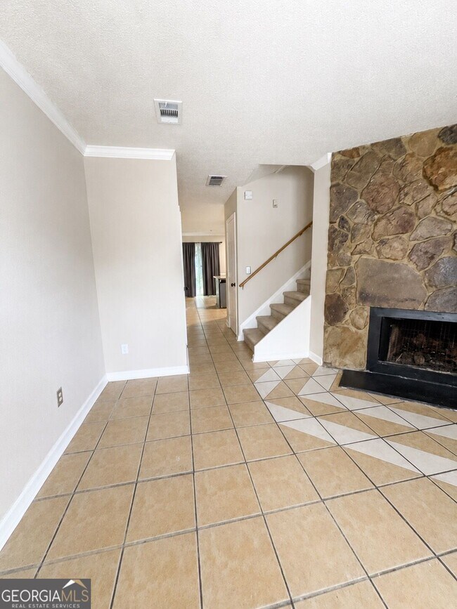 Foto del edificio - 6714 Colchester Pl NW