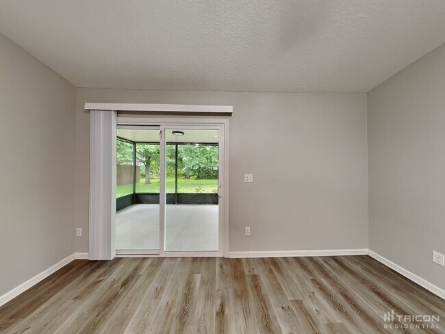 Foto del edificio - 378 N Twin Maple Rd