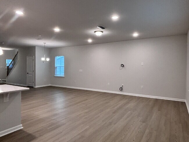 Building Photo - 429 Providence Spgs Ln
