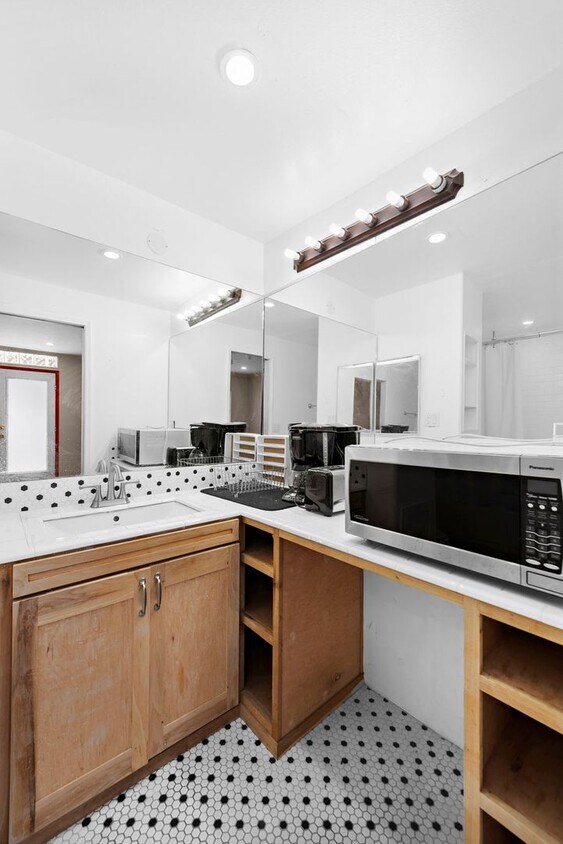 Building Photo - 21 W Avenida San Gabriel
