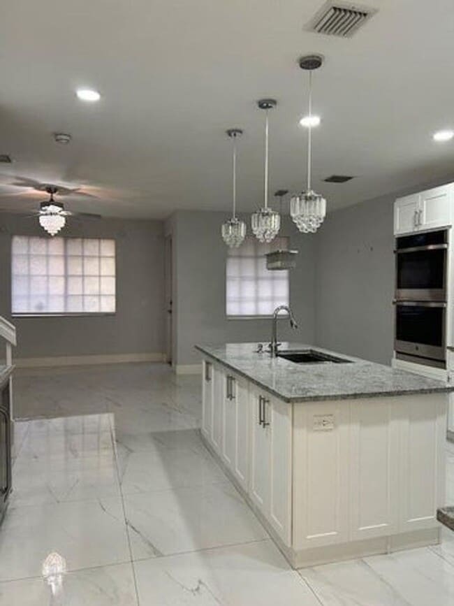 Photo - 1305 Lucaya Dr House