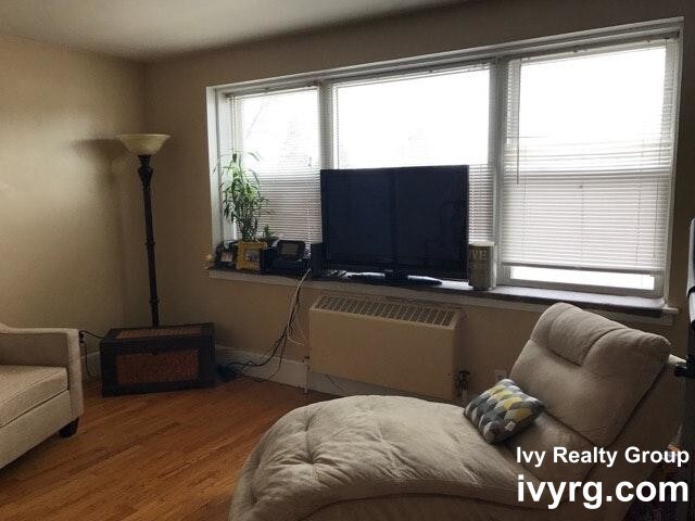 Building Photo - 461 Arborway