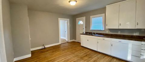 Foto del edificio - 2737 Canton Dr