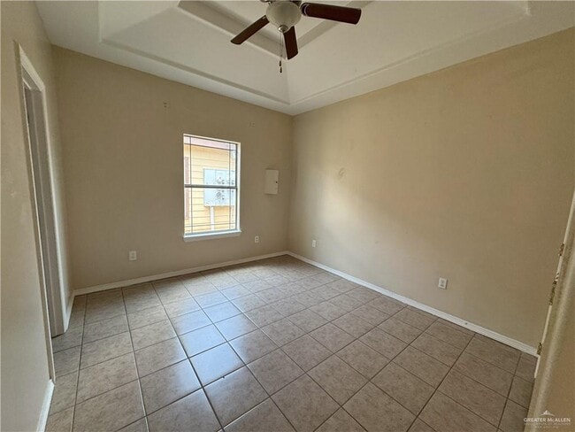 Building Photo - 209 N Linares St