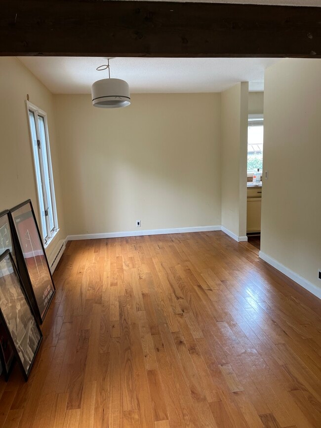 Dining room - 202 Brook Holw
