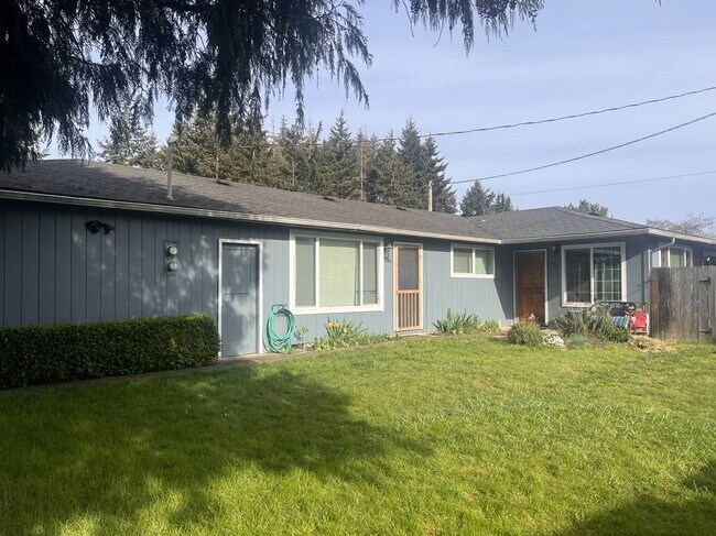 Building Photo - 667 Tipton Ave