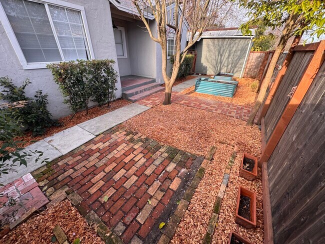 Foto del edificio - 201 H St