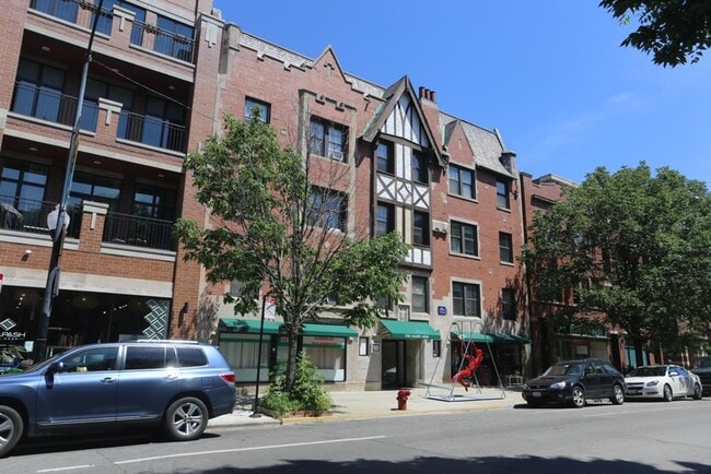 Building Photo - 4828 N Damen Ave