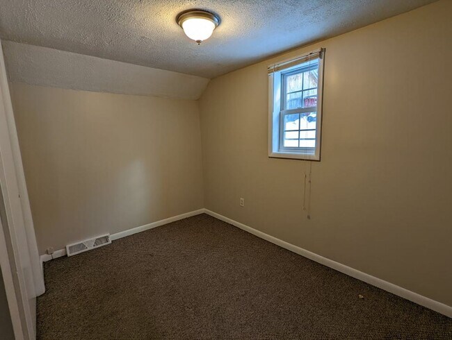 Building Photo - 1 br, 1 bath House - 3805 33rd