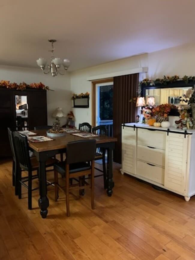 Building Photo - 1238 W 12th St