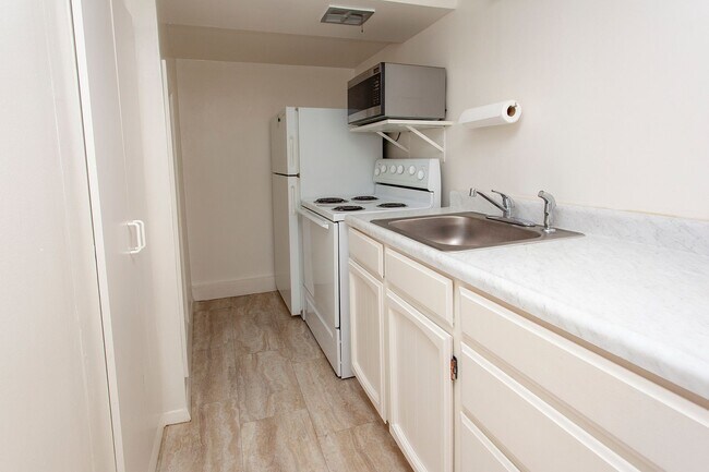 Foto del edificio - MOVE IN SPECIAL!!