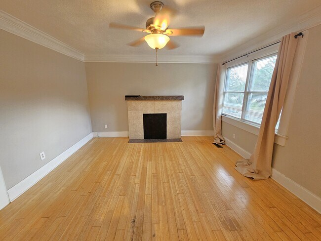 Building Photo - 204 Parkins Mill Rd