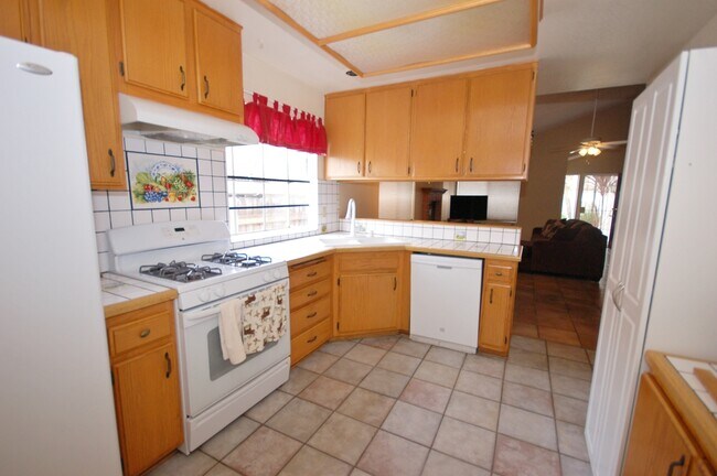 Foto del edificio - 517 Barnett Dr