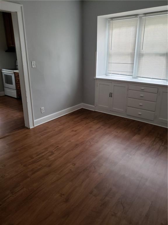 Building Photo - 4933 E University Ave