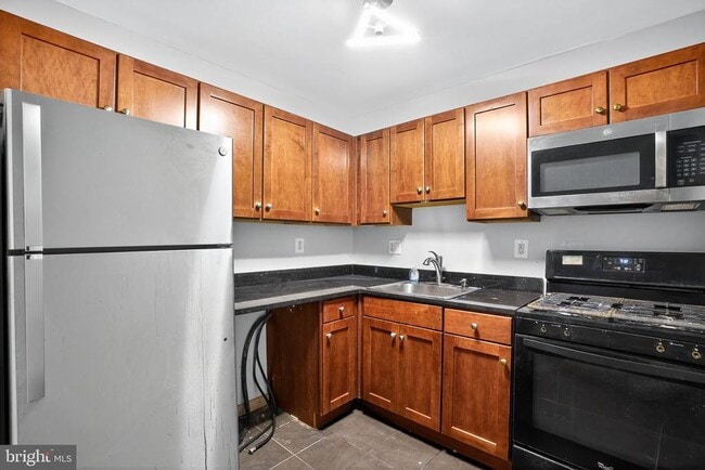 Building Photo - 3105 Naylor Rd SE