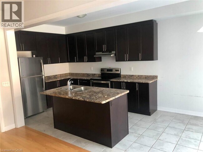 Building Photo - 114 Huntingford Trail