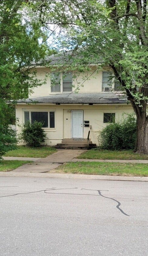 Primary Photo - 311 E Harrison St