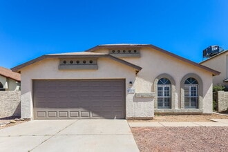 Building Photo - 8810 W Grovers Ave