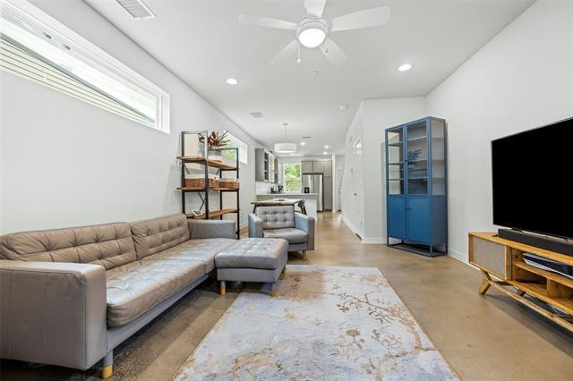Building Photo - 1285 Clifftop Ln