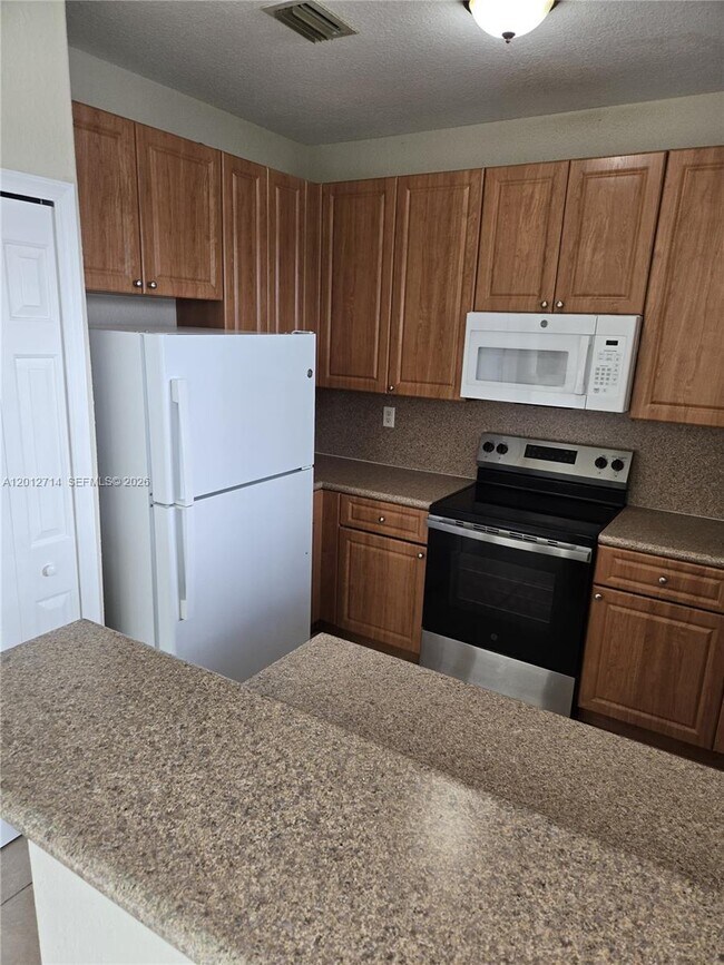 Foto del edificio - 1442 SE 24th Ct