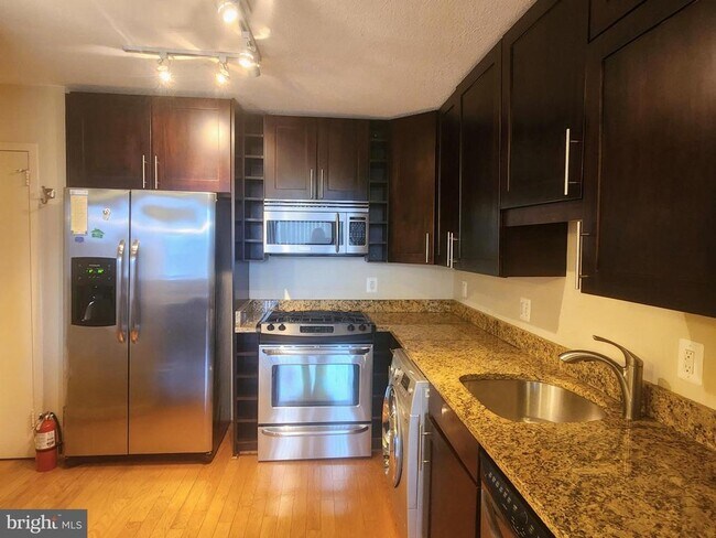 Foto del edificio - 7333 New Hampshire Ave