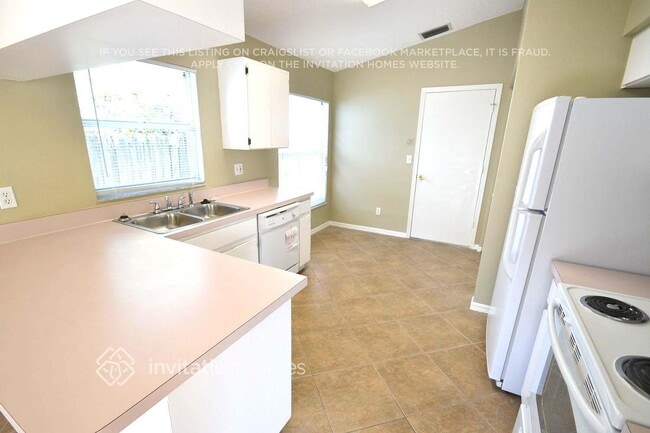 Foto del edificio - 10002 Cedar Dune Dr