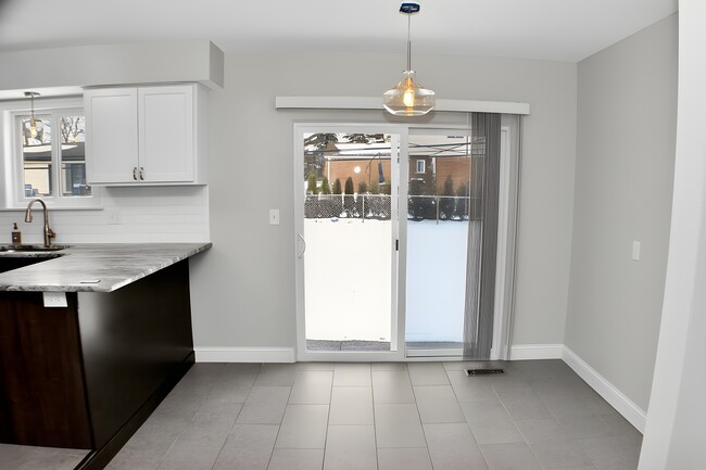 Foto del edificio - 9768 Lincoln Ct