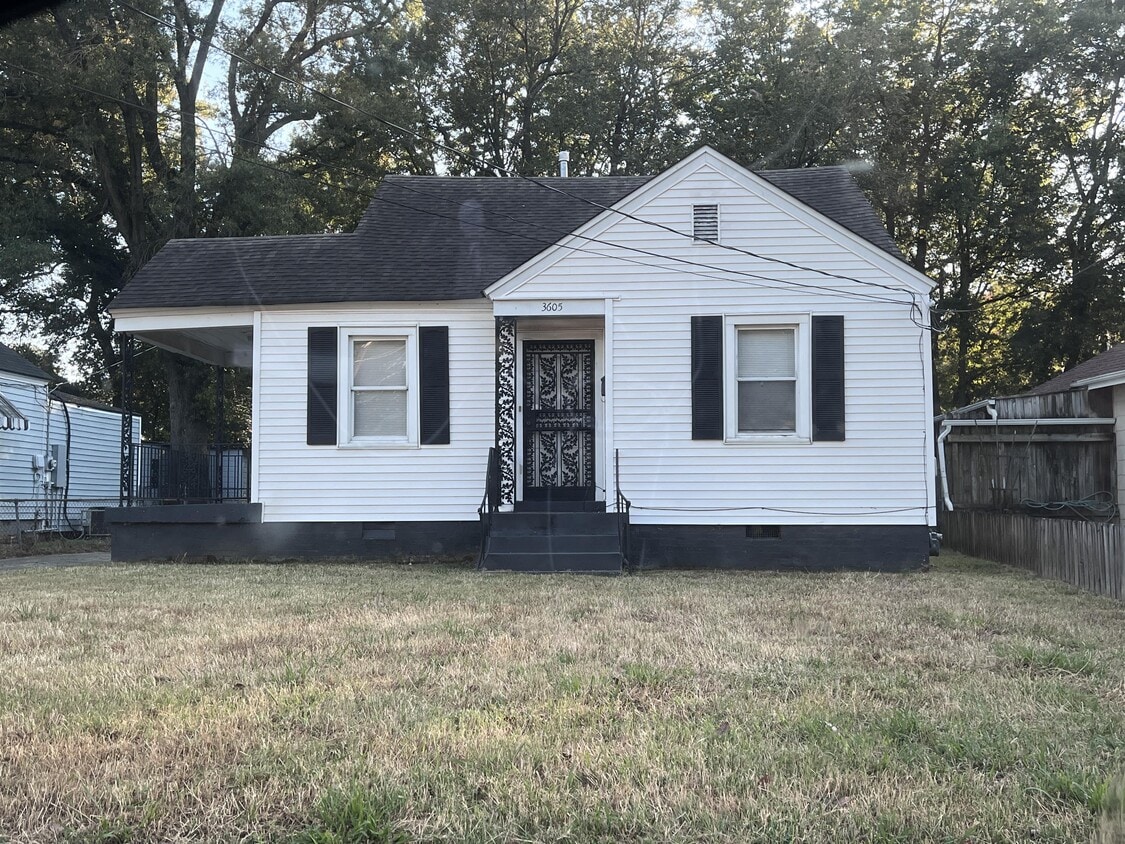 Primary Photo - 3605 Vernon Ave
