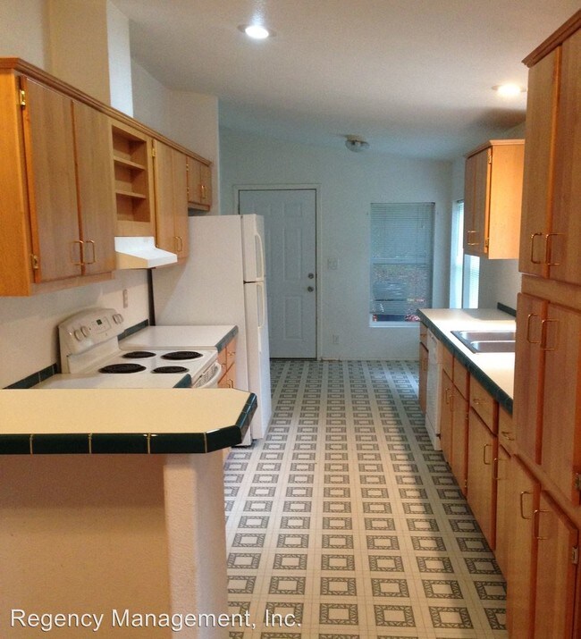 Foto del edificio - 19805 SE Summertime Dr