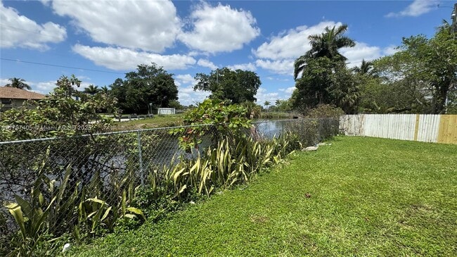 Building Photo - 11434 NW 22nd Ave